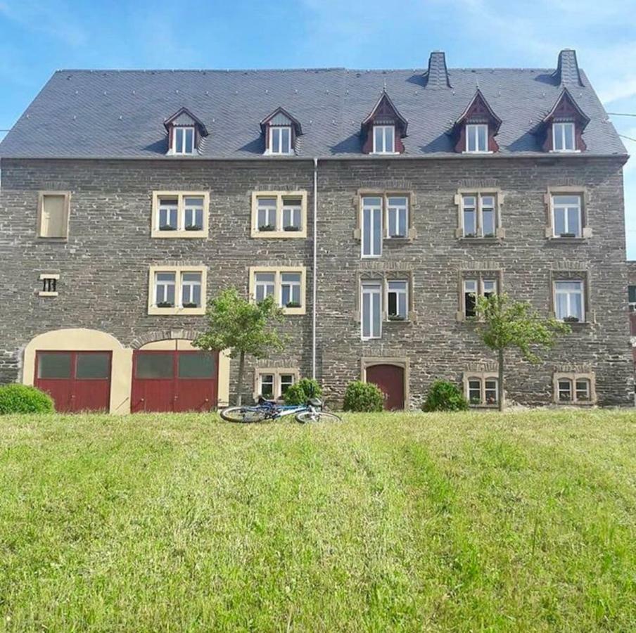 The Wine Cellar In The Old Gemeinde House Brauneberg Eksteriør bilde